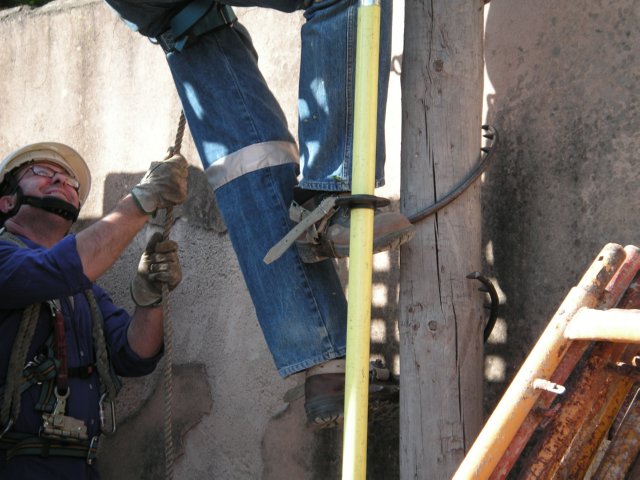 PRACTICAS (17) RIESGO ELECTRICO